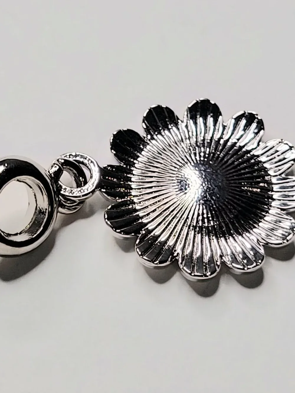 NWT For Pandora Charm Bracelets Cute Metal White Daisy Flower Dangle Charm